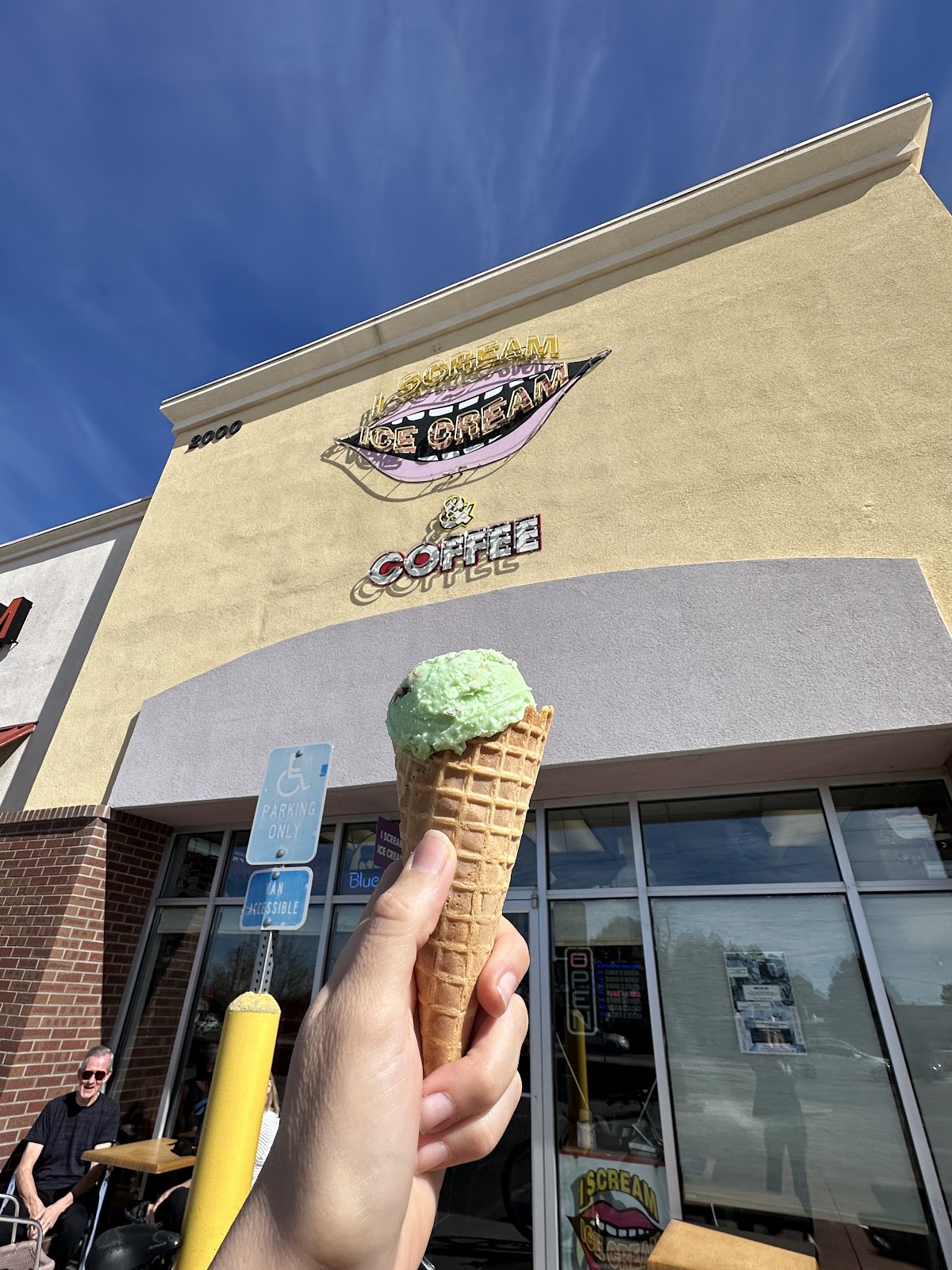 I Scream Ice Cream, foto 1