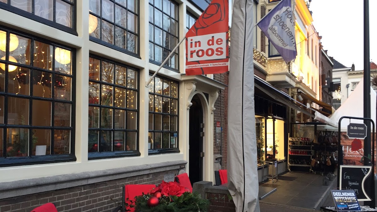In de Roos Zaltbommel, lunchcafé (Cello), photo 1