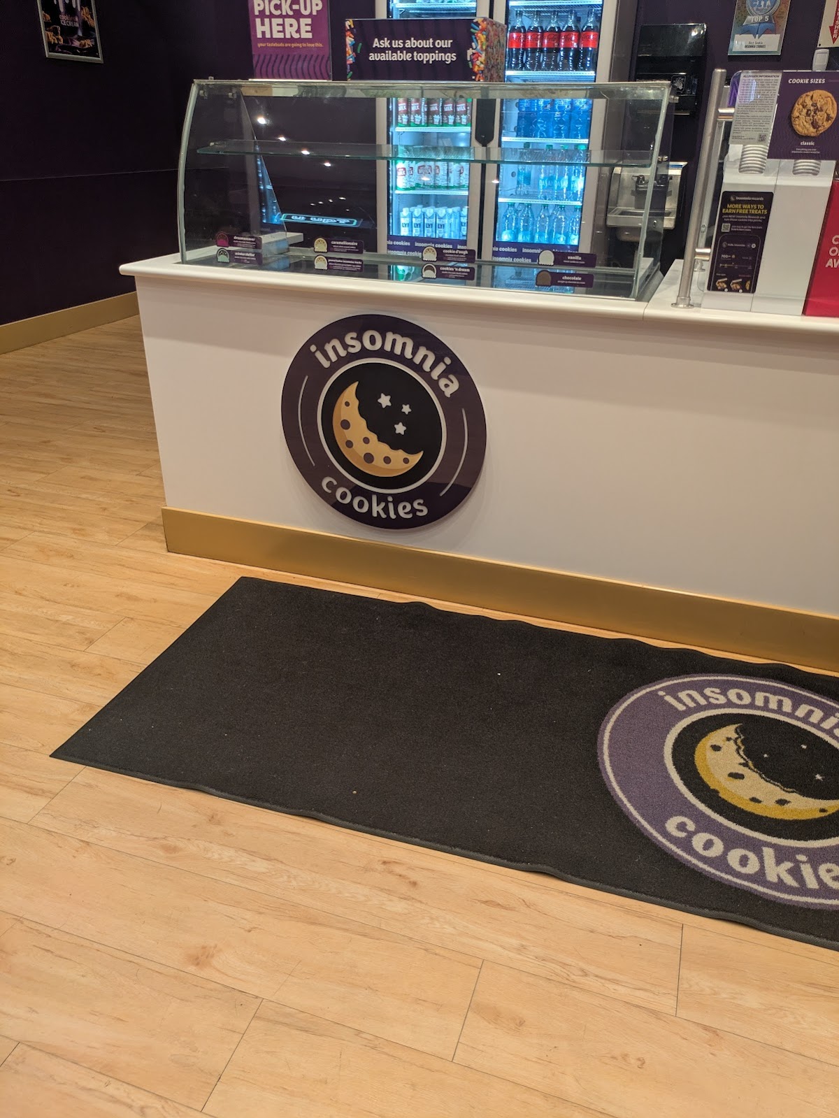 Insomnia Cookies 3