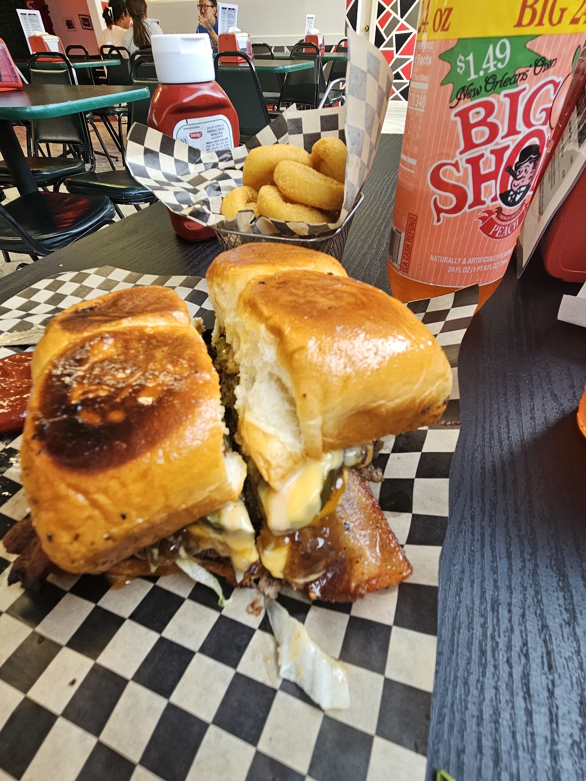 Kajun Kidd Burgers & Wings, foto 4