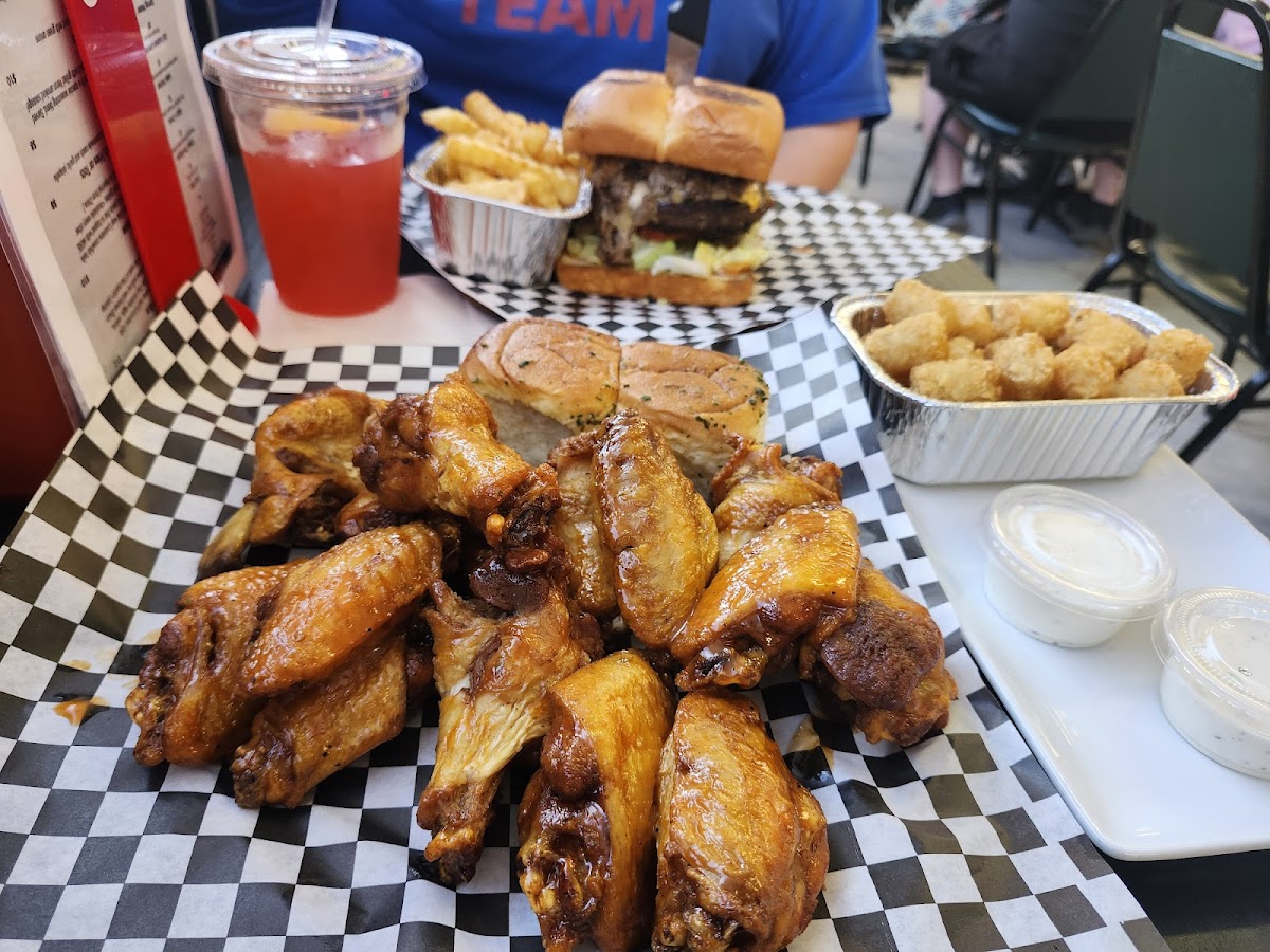 Kajun Kidd Burgers & Wings, foto 3