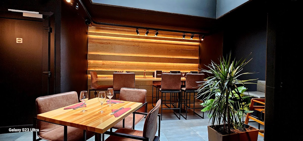 Kāmen Kitchen Tirou, foto 1
