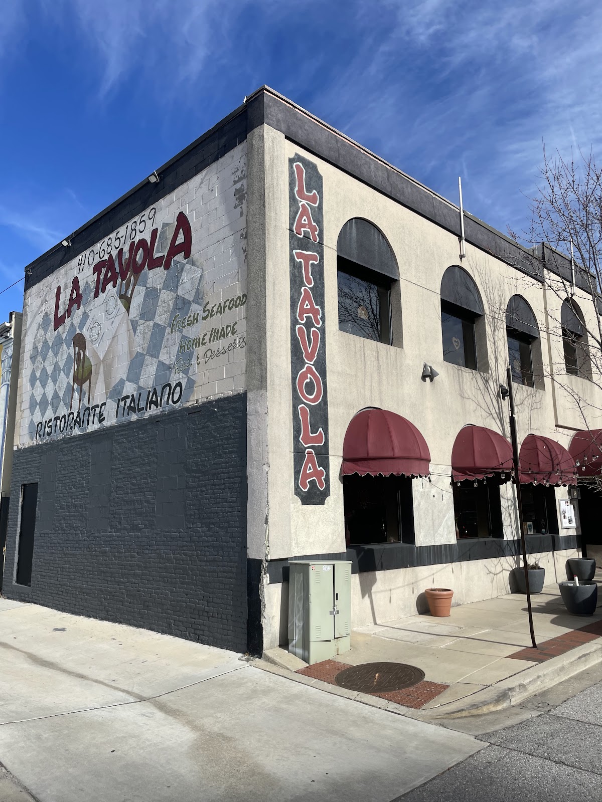 La Tavola - Romantic date spot in Baltimore