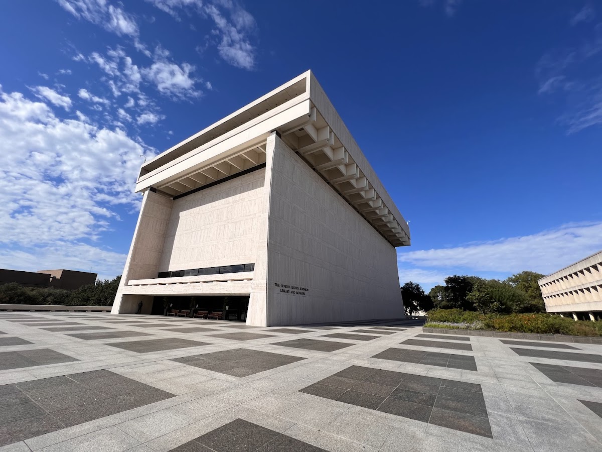 LBJ Presidential Library, foto 2