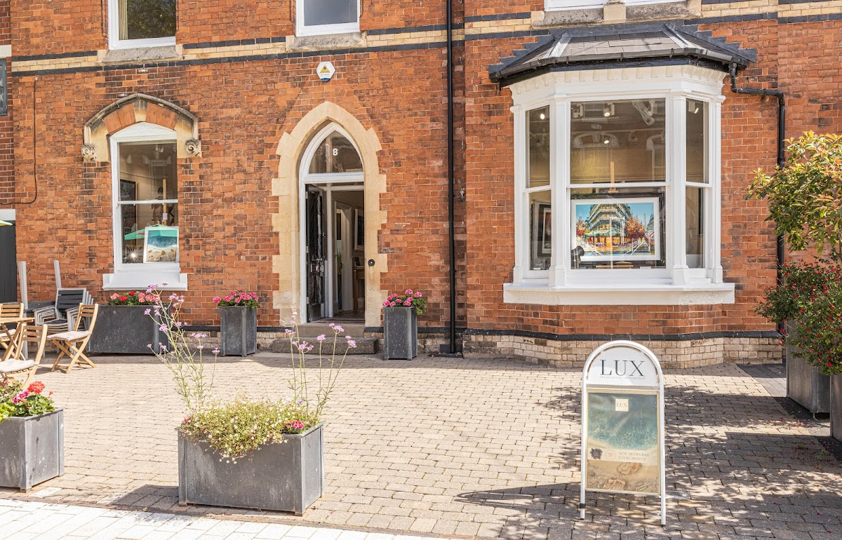 Lux Fine Art Gallery | Buy Art In Birmingham | Photography Studio, foto 1