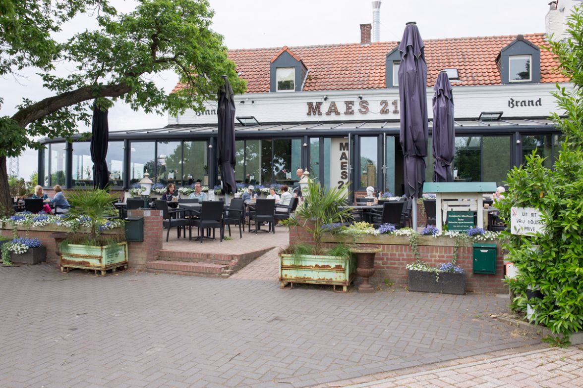 MAES 21, photo 1