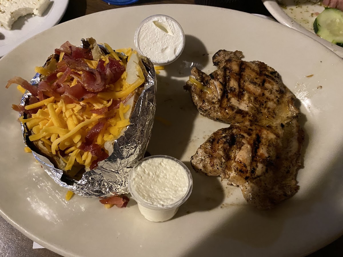 Monte Carlo Liquors & Steak House 3
