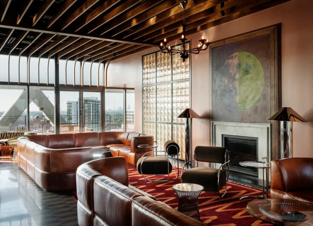 Moonlight - Romantic date spot in Atlanta