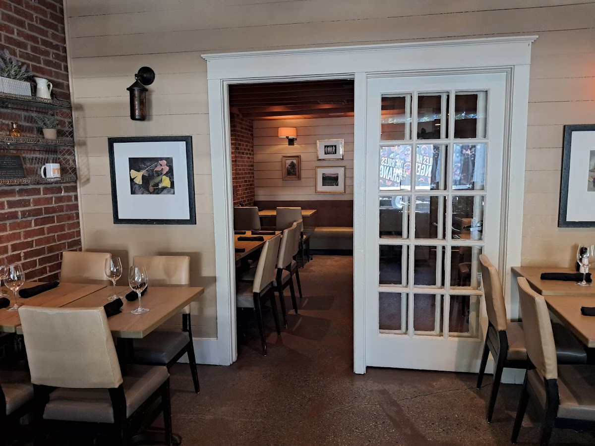 Murphy's Restaurant 4