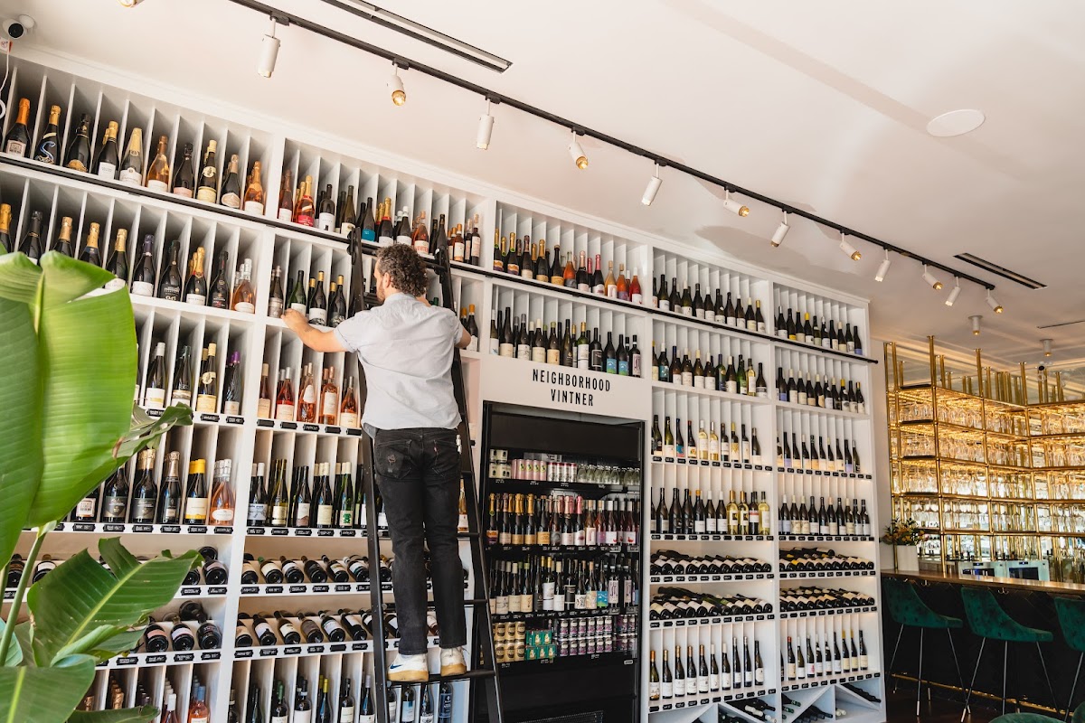 Neighborhood Vintner 3