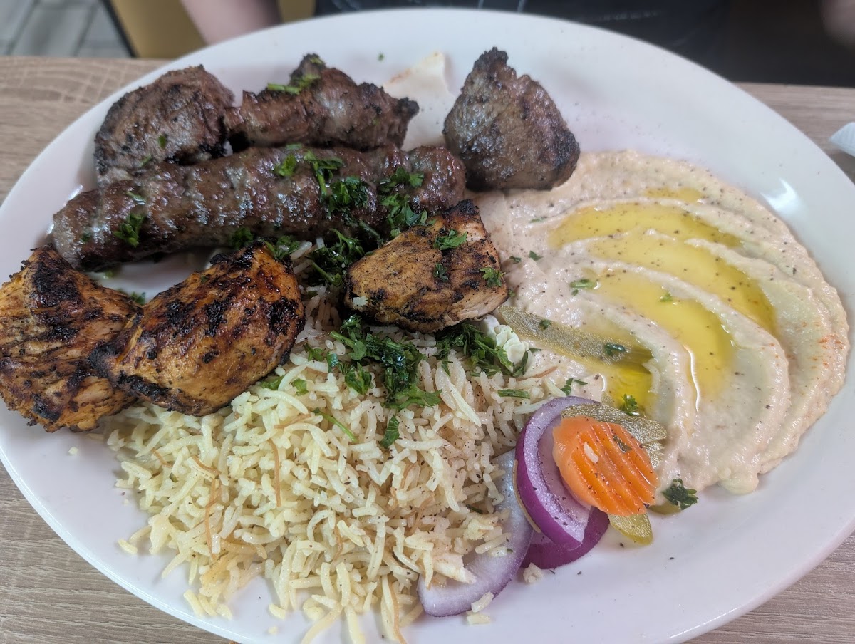 Nish! Mediterranean Grill, Foto 4