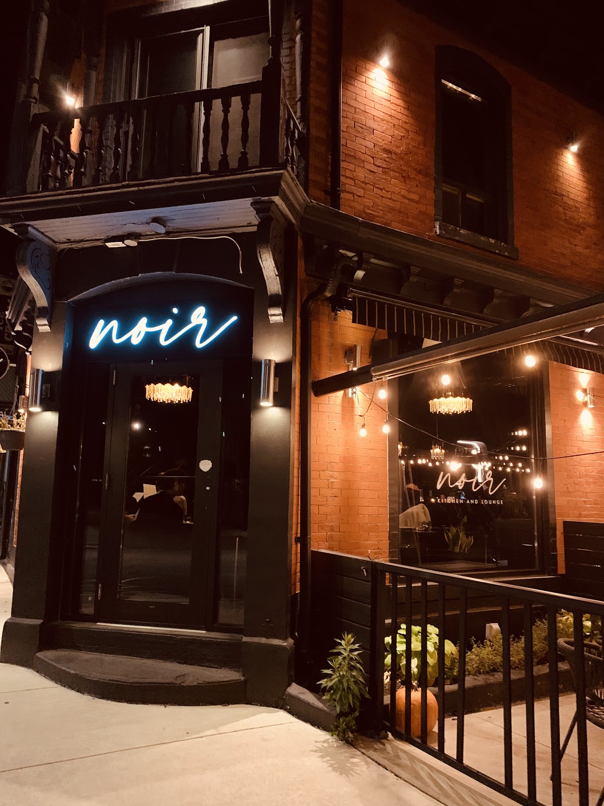 Noir Kitchen & Lounge, foto 1
