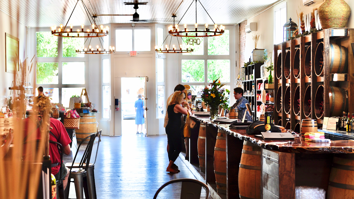 Noisy Water Winery - Romantic date spot in Albuquerque
