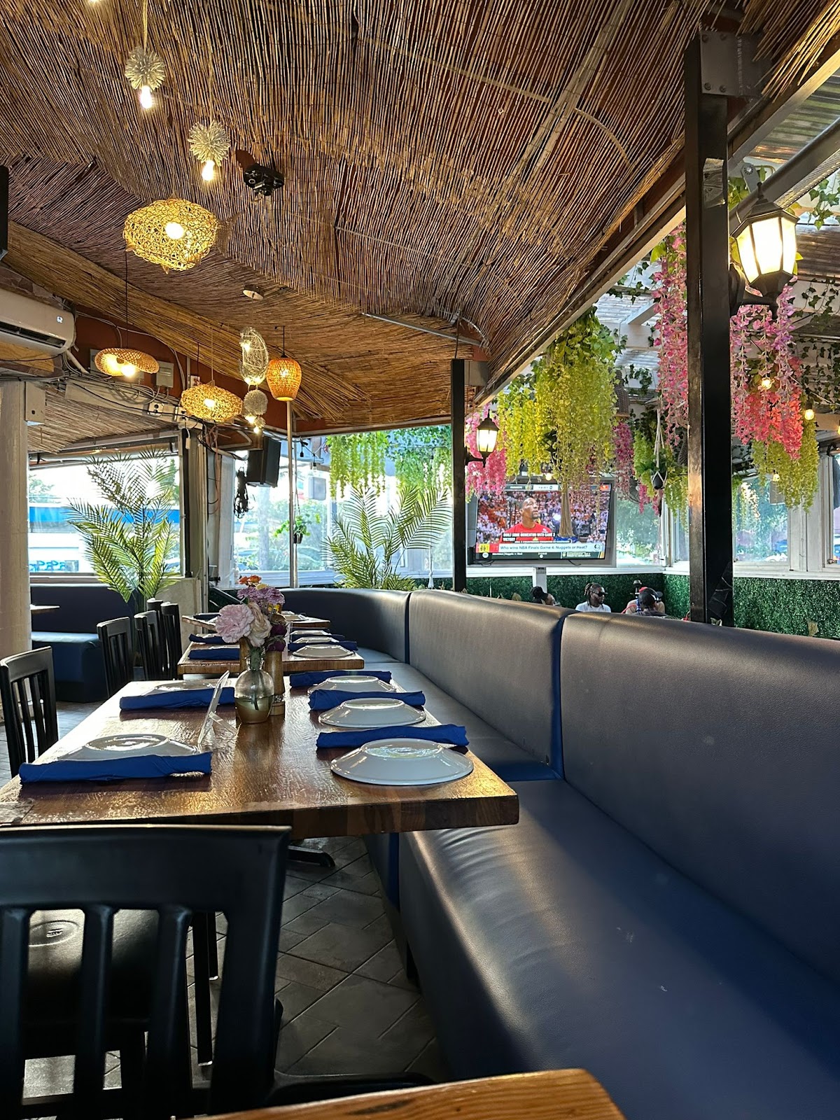 Octopus Kitchen & Hookah - Romantic date spot in Atlanta