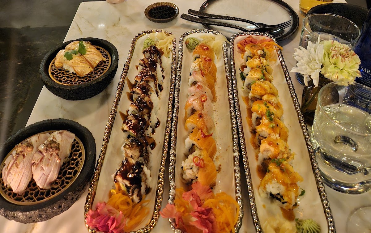 Osha Thai Sushi Galleria 3