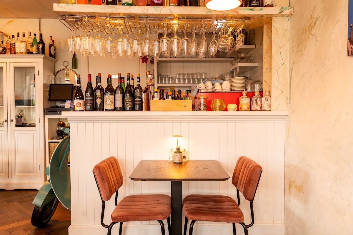 Osteria Bella Ciao Italian Restaurant - Romantic date spot in Amsterdam