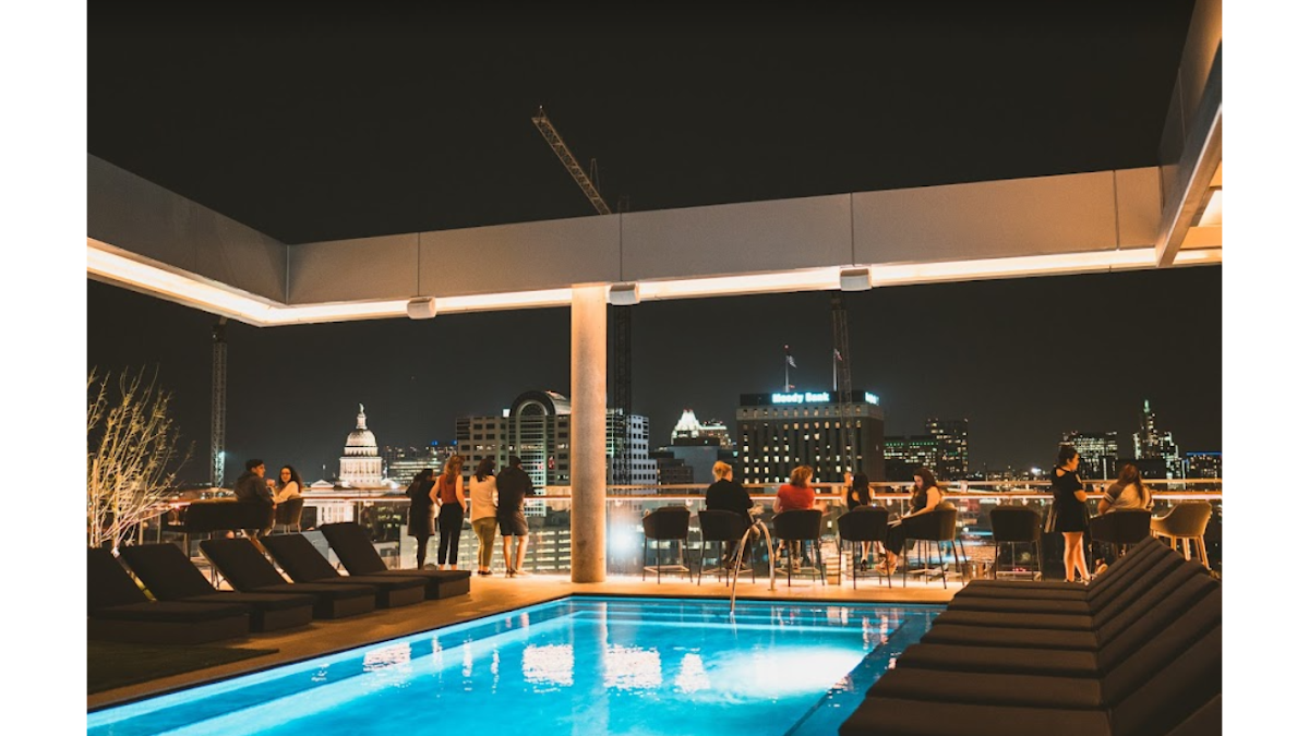 Otopia Rooftop Lounge 3