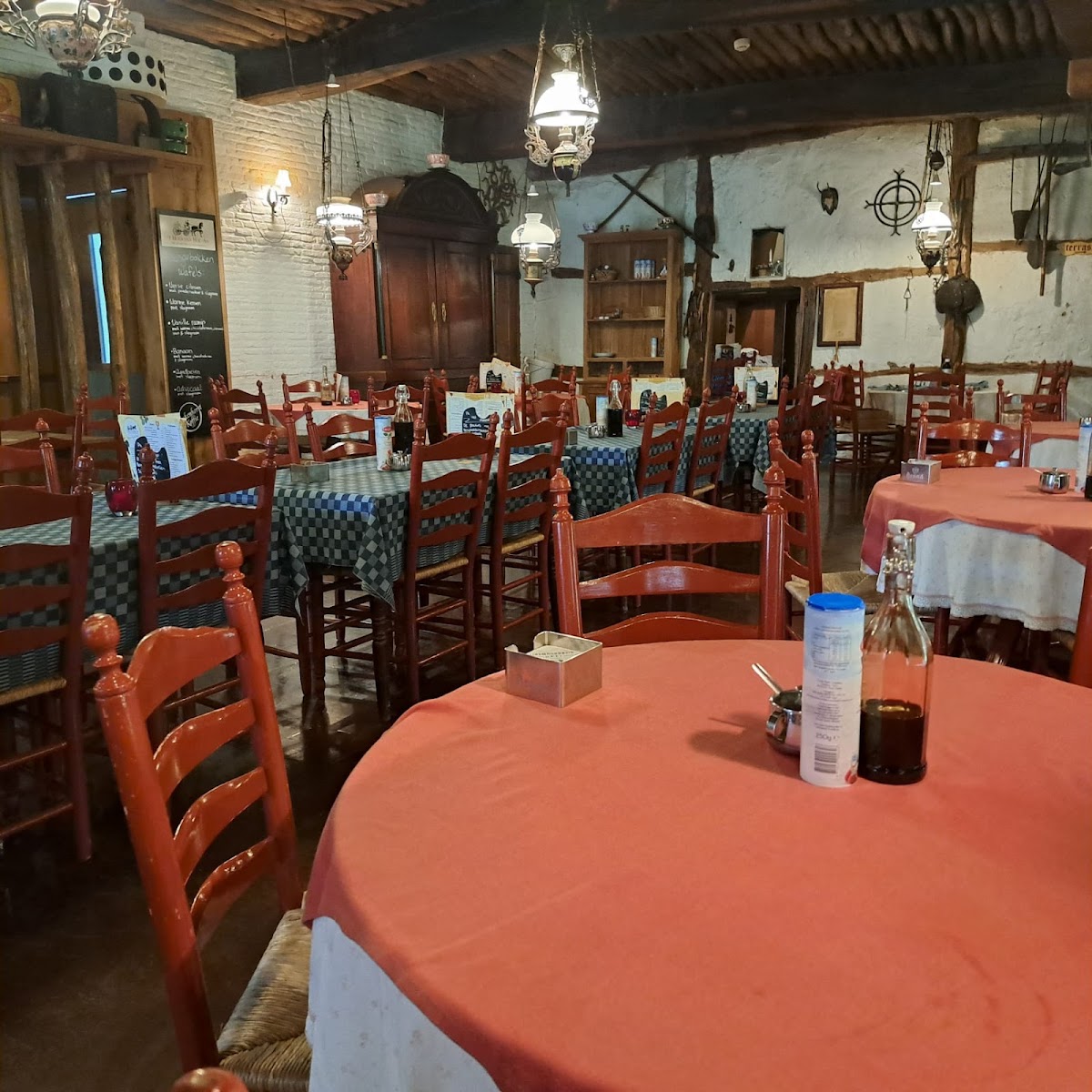 Oud Saksische Koffie- & Pannenkoekboerderij 't Hoes van Hol-An, foto 2