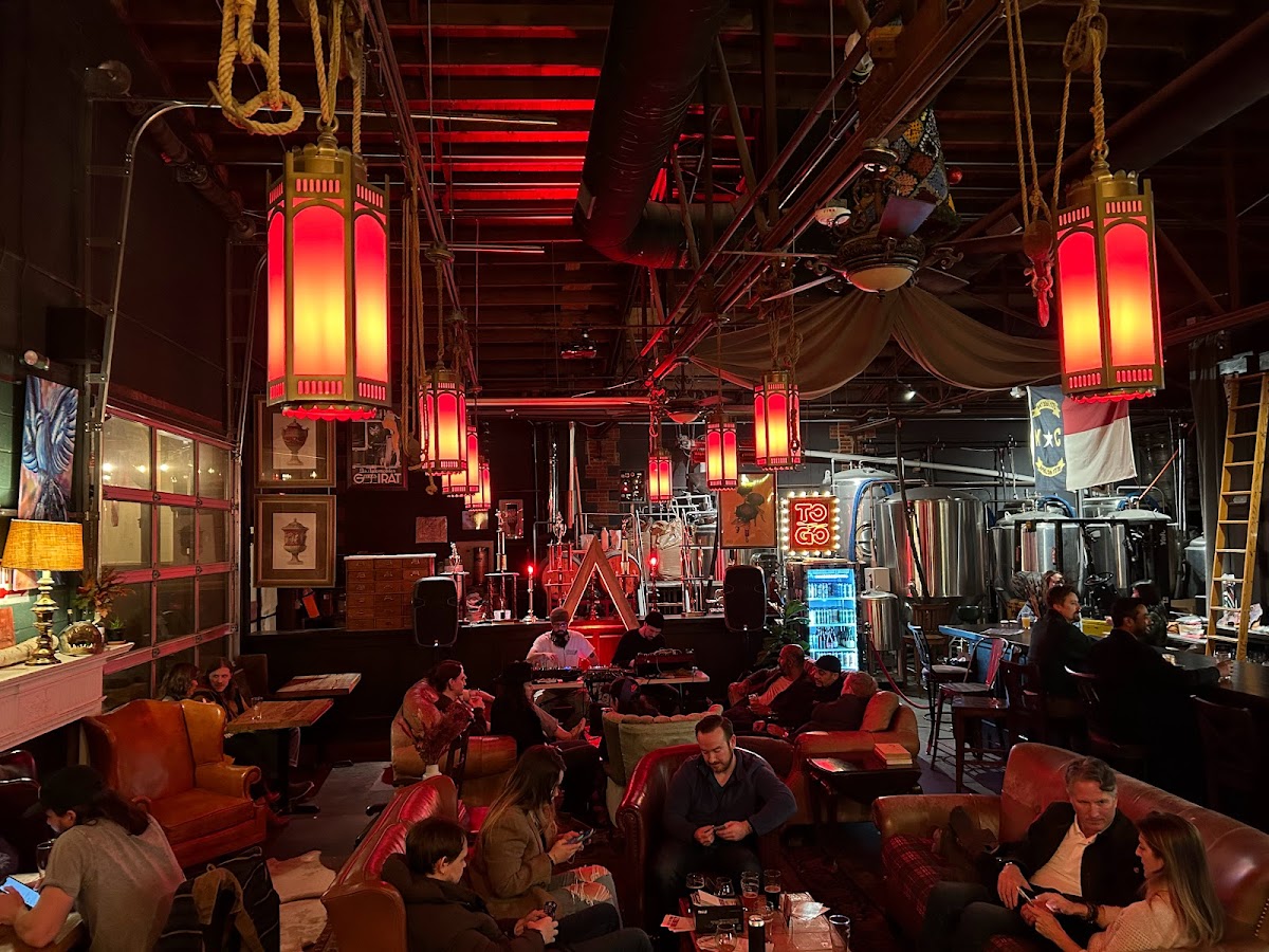 Petty Thieves Brewing Co 4