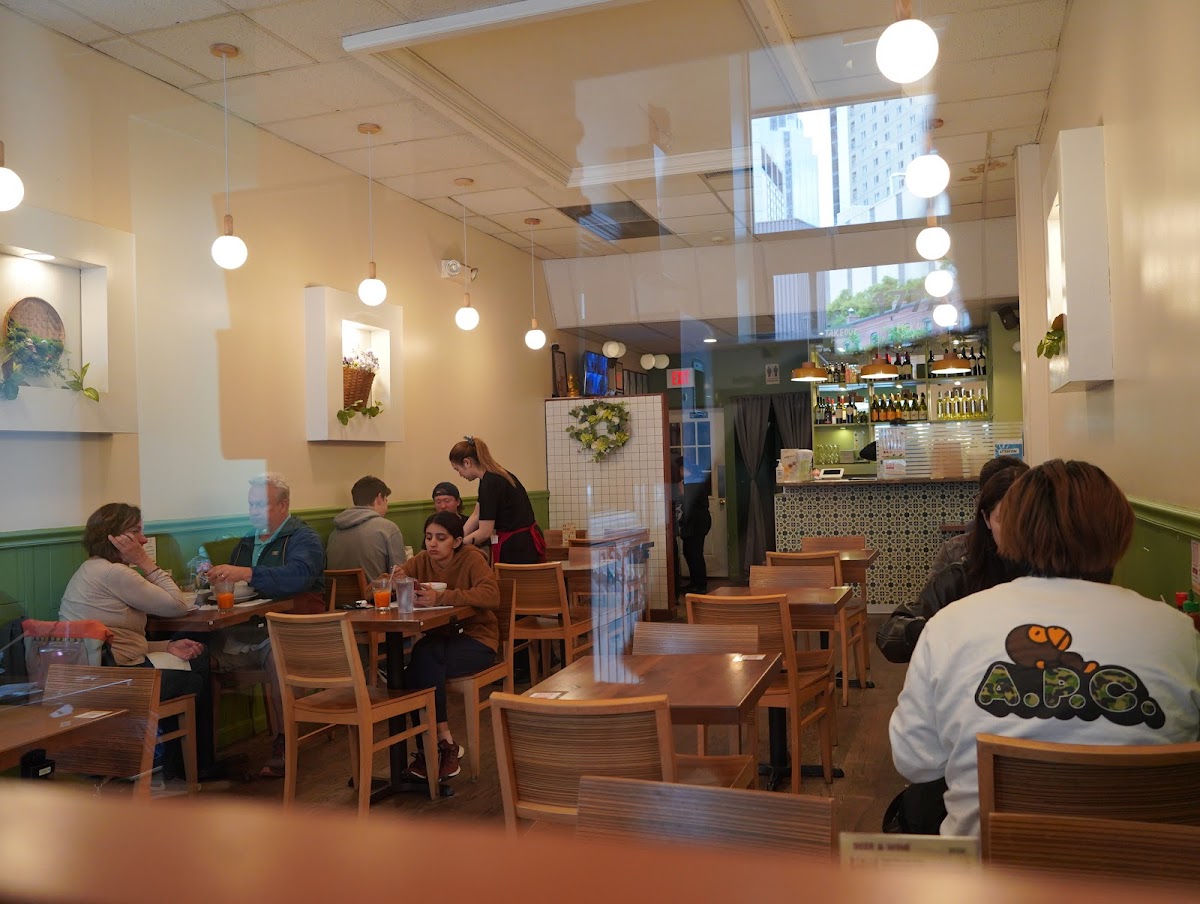 Pho Basil - Romantic date spot in Boston