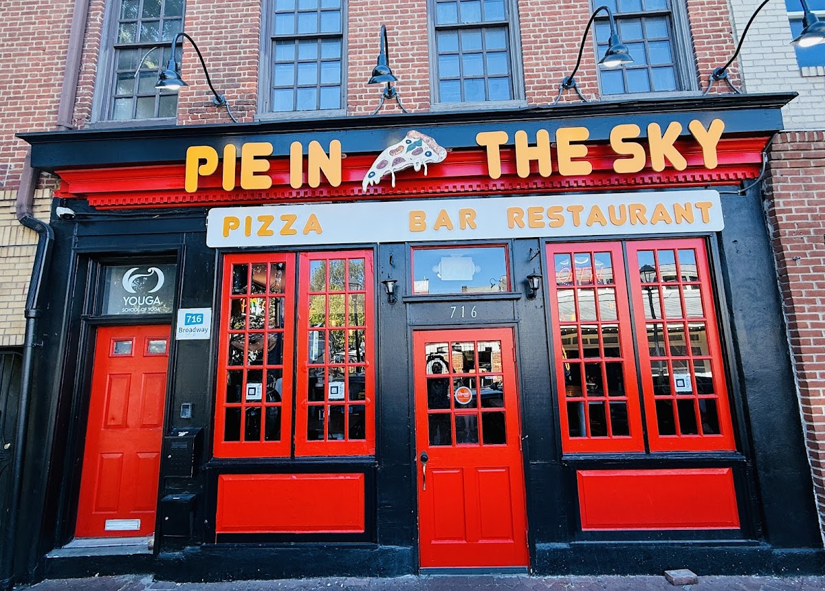 Pie in the Sky - Romantic date spot in Baltimore