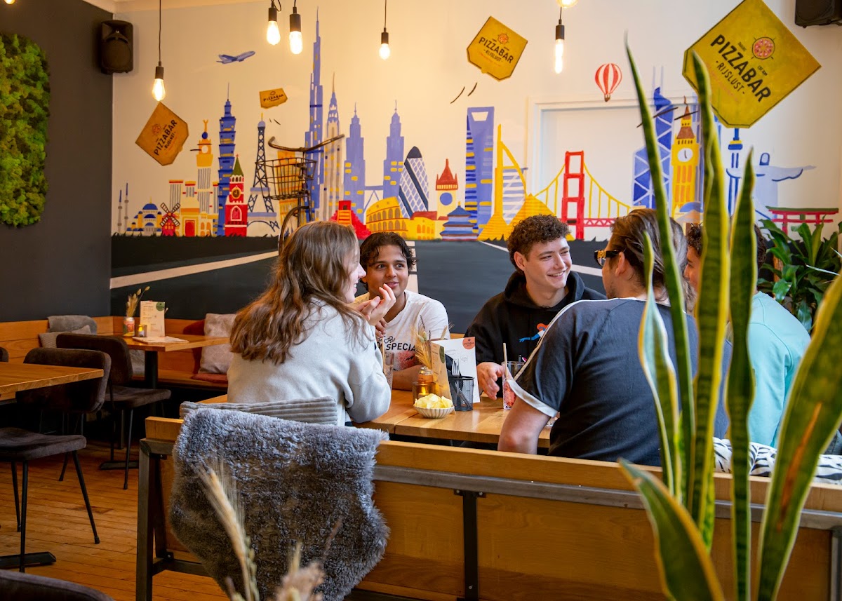 Pizzabar Rijslus tAIRBNB, foto 1