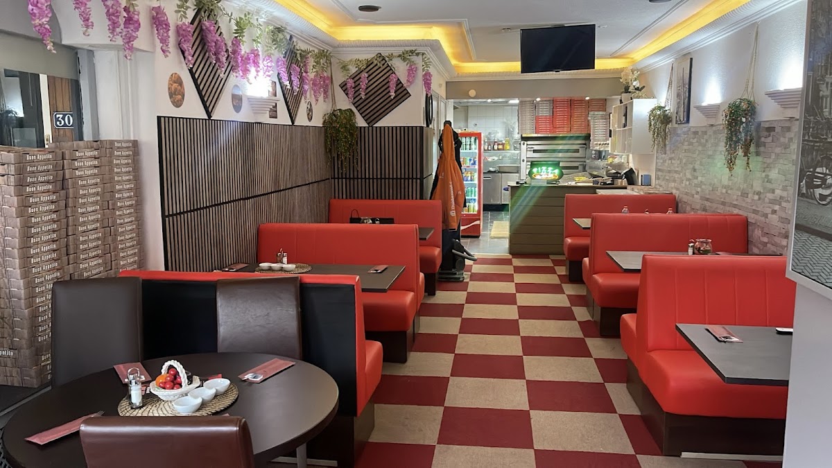 Pizzeria Efes, photo 1