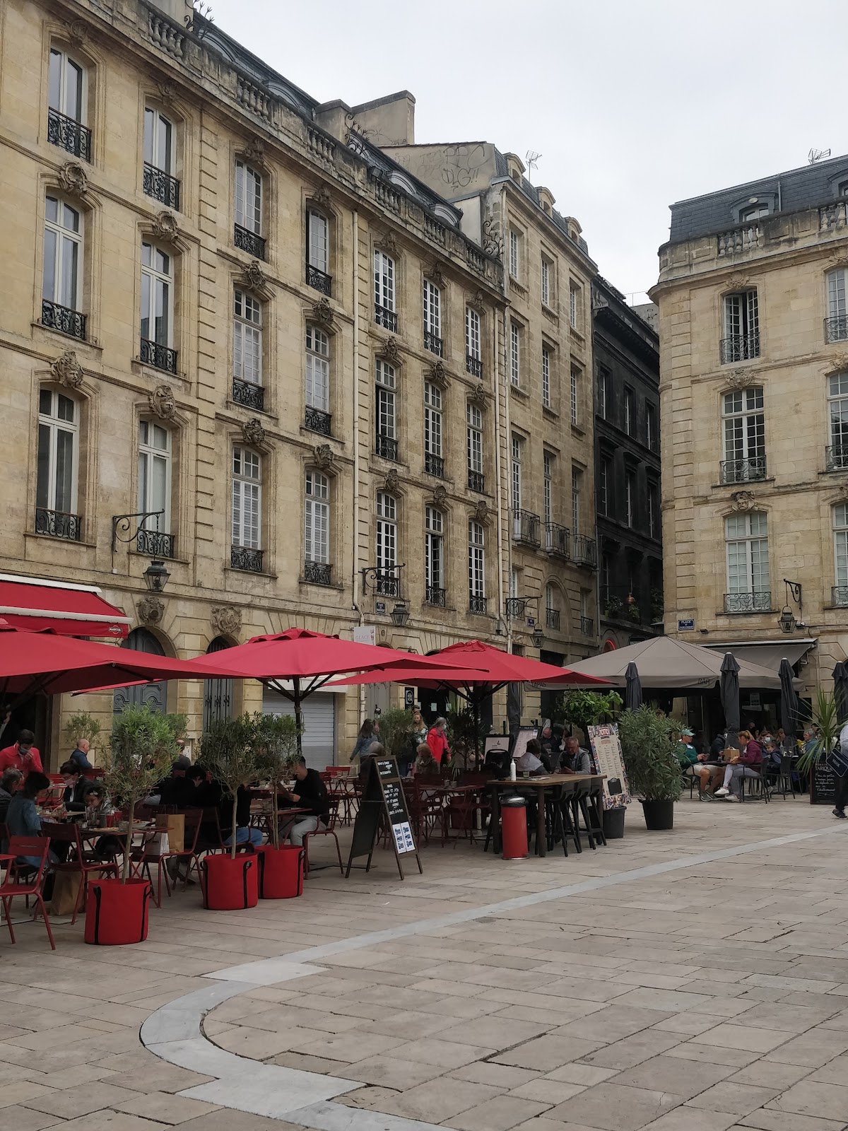 Place du Parlement, foto 2