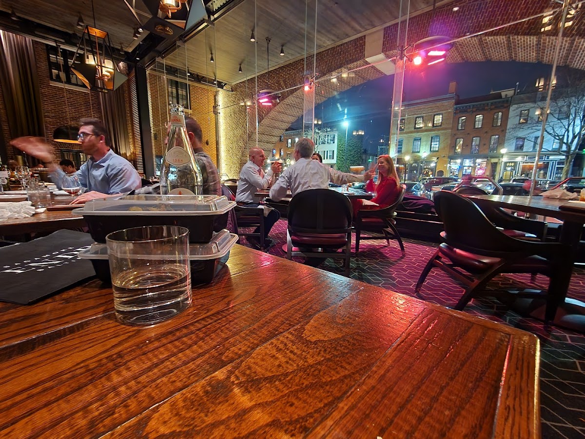 Rec Pier Chop House - Romantic date spot in Baltimore