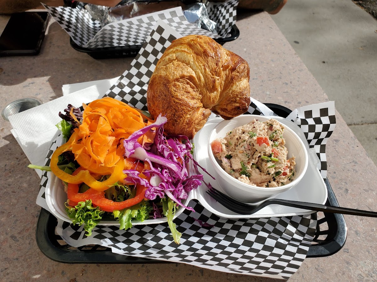 Roma Bakery & Deli 4