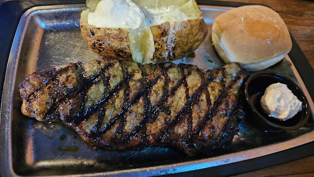 Rusty's Saloon & Grill, foto 2