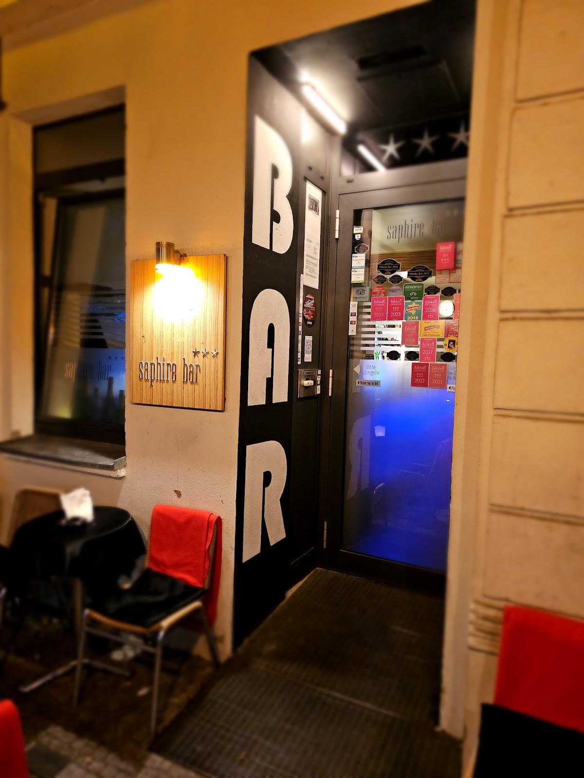 Saphire Bar
