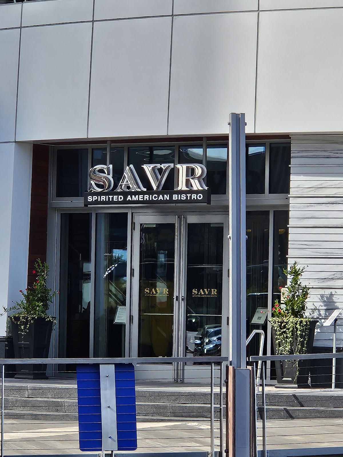 SAVR - Romantic date spot in Boston