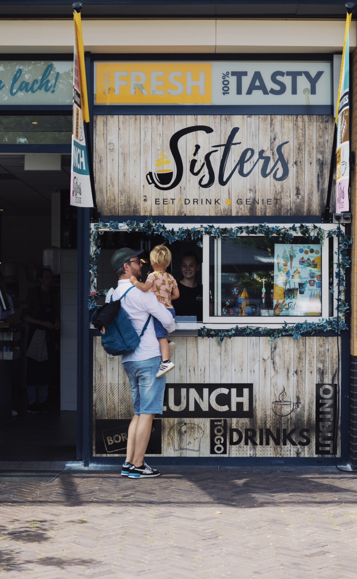 Sisters Emmen, Foto 1