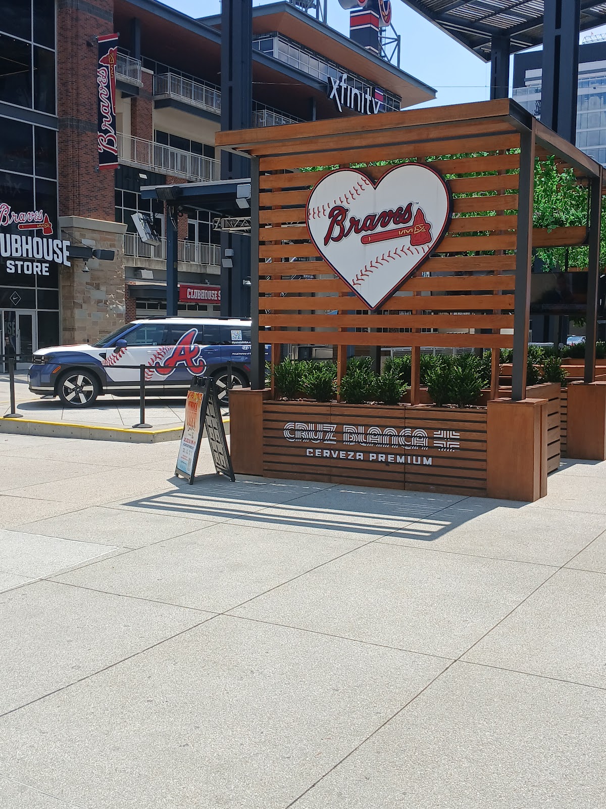 Sports & Social Atlanta - Romantic date spot in Atlanta