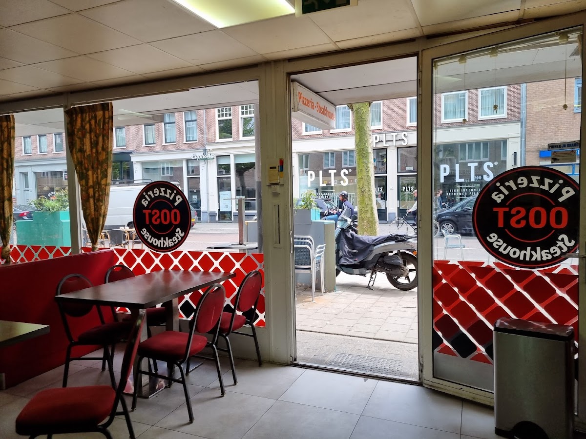 Steakhouse Pizzeria Oost 4