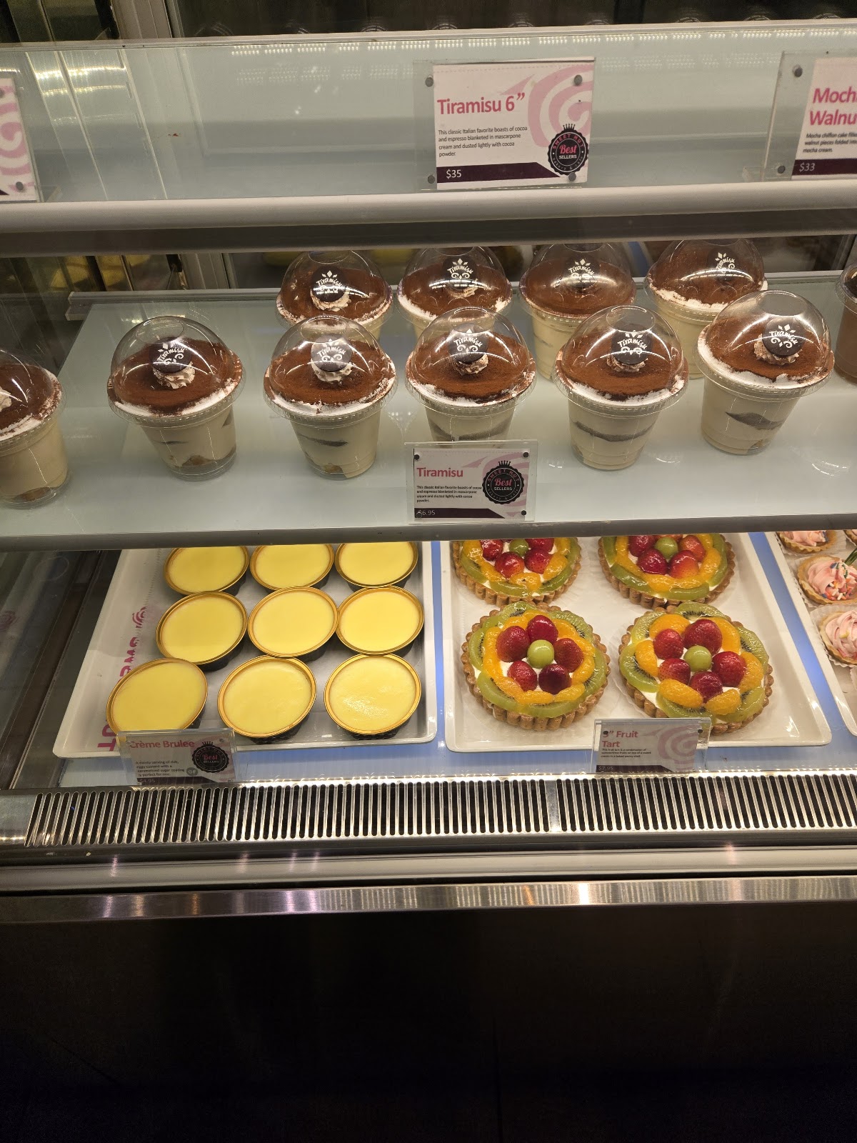 Sweet Hut Bakery & Cafe 4