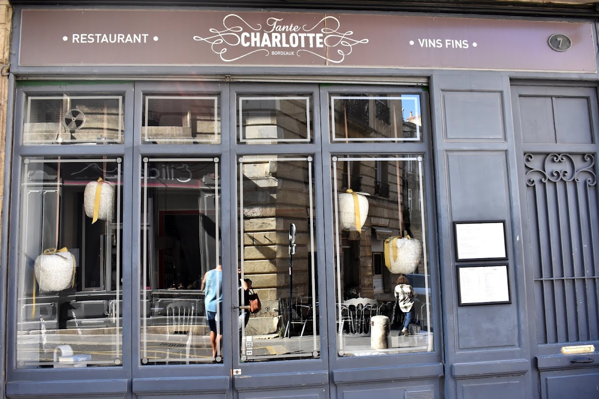Tante Charlotte, foto 1