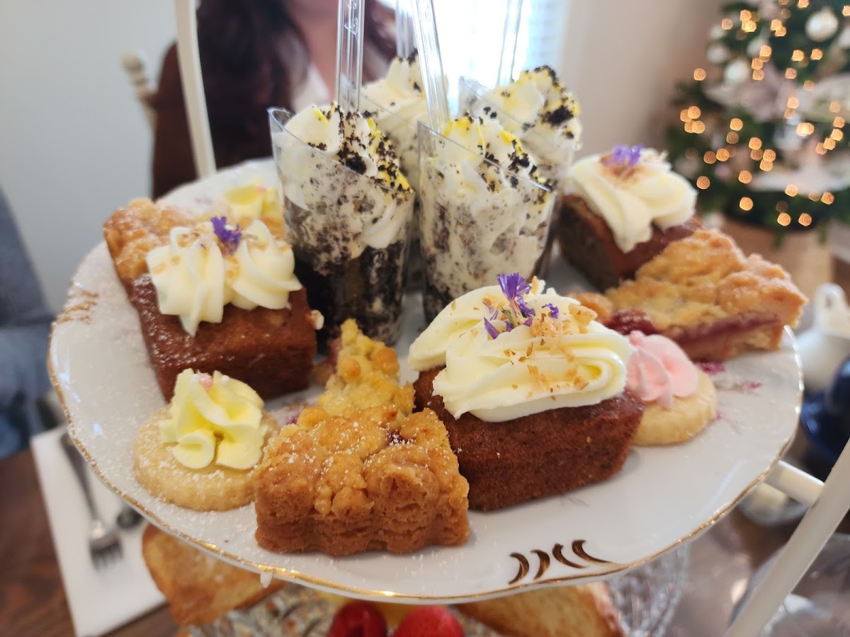 Tea Time at the Cottage, foto 2