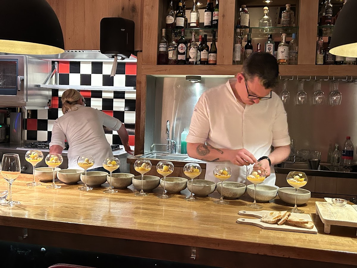 The Bourbon Room, Foto 1