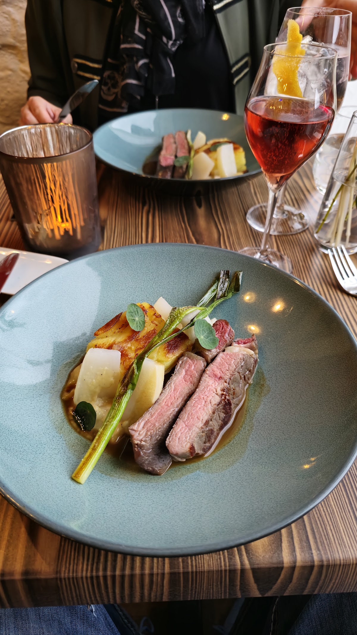 The Dining Hook, foto 2