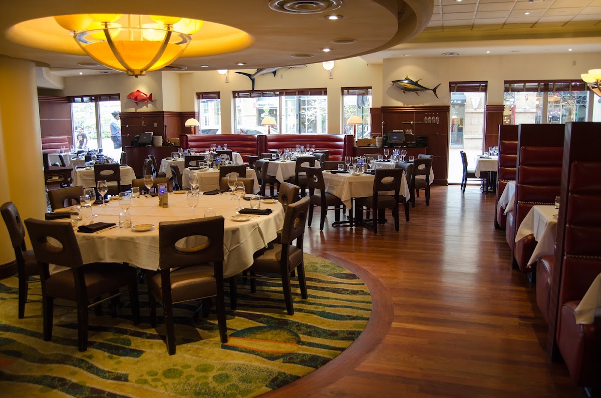 The Oceanaire Seafood Room - Romantic date spot in Baltimore