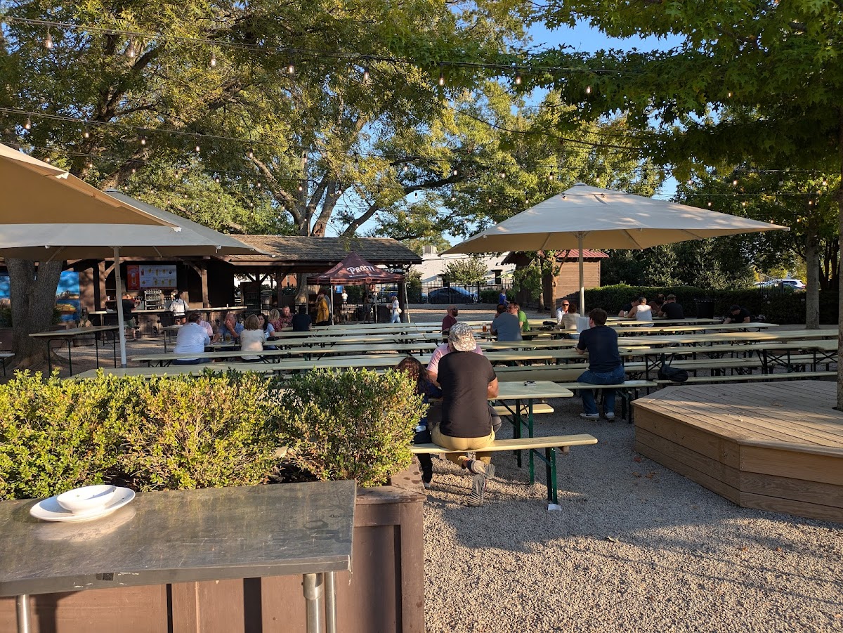The Olde Mecklenburg Brewery & Biergarten 3