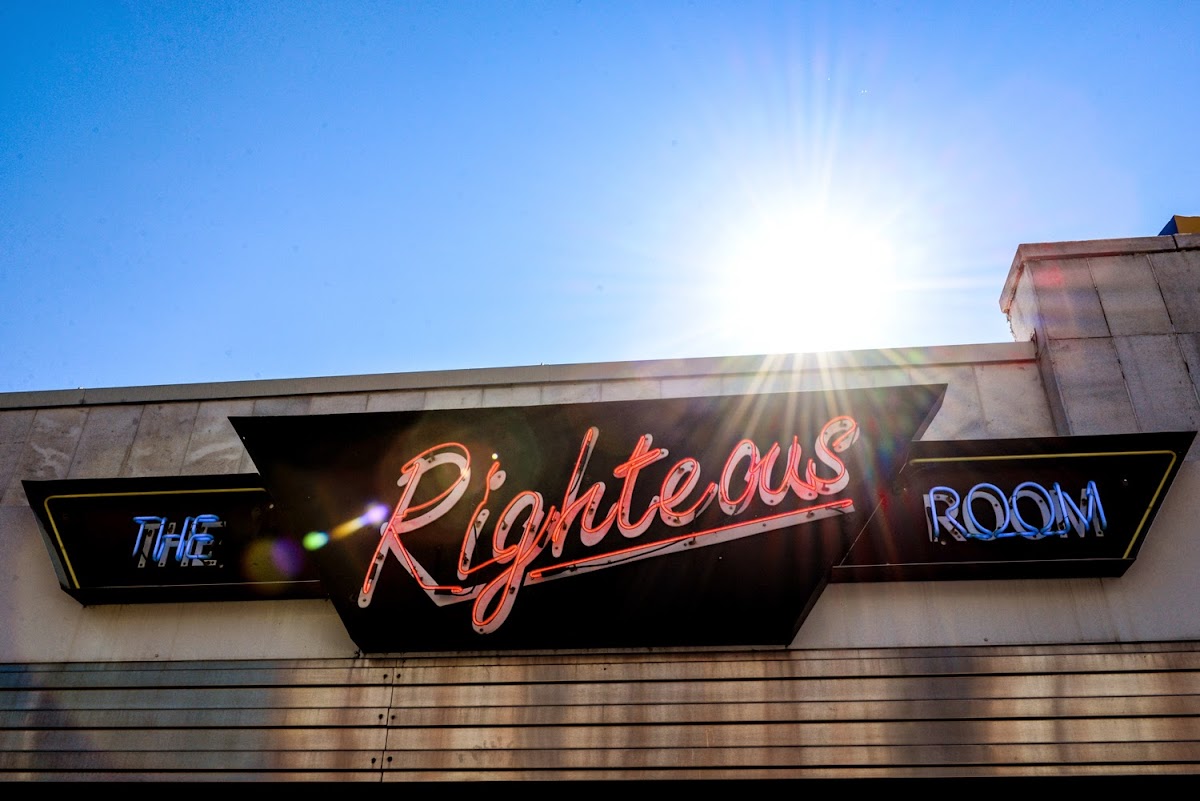 The Righteous Room, foto 1