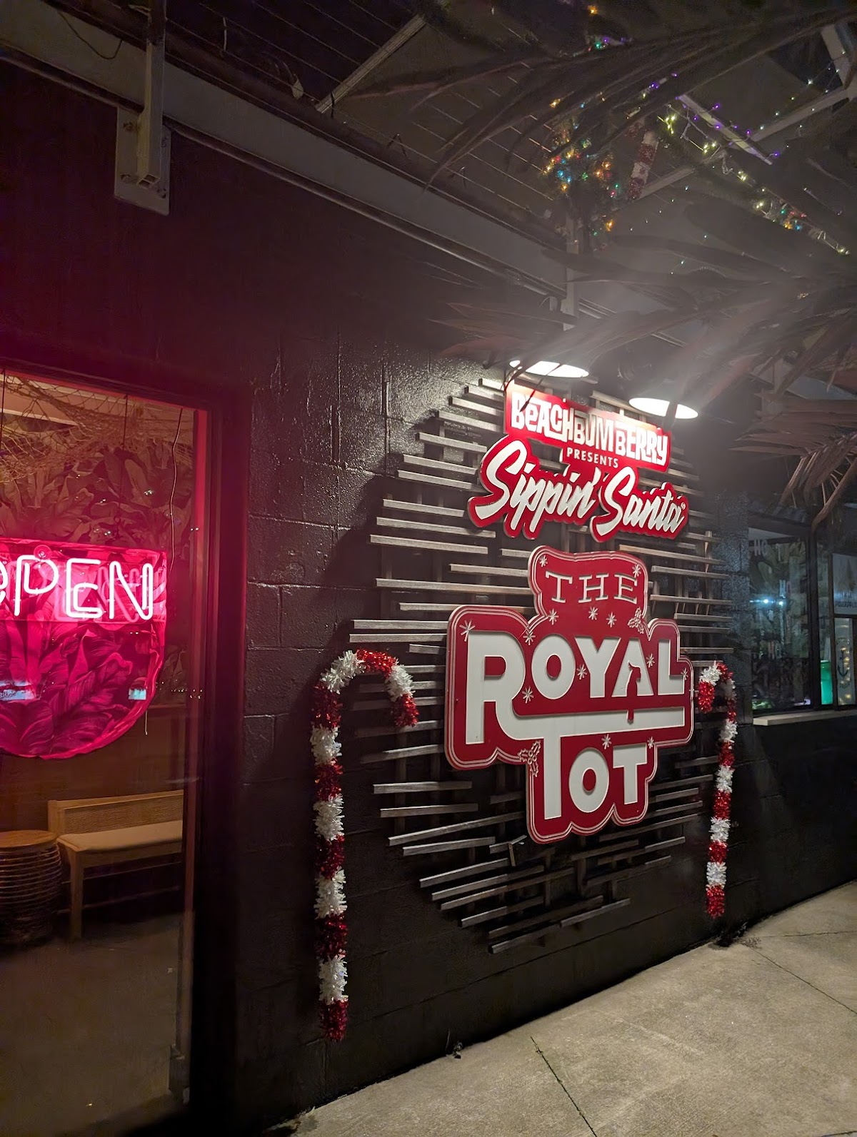 The Royal Tot - Romantic date spot in Charlotte