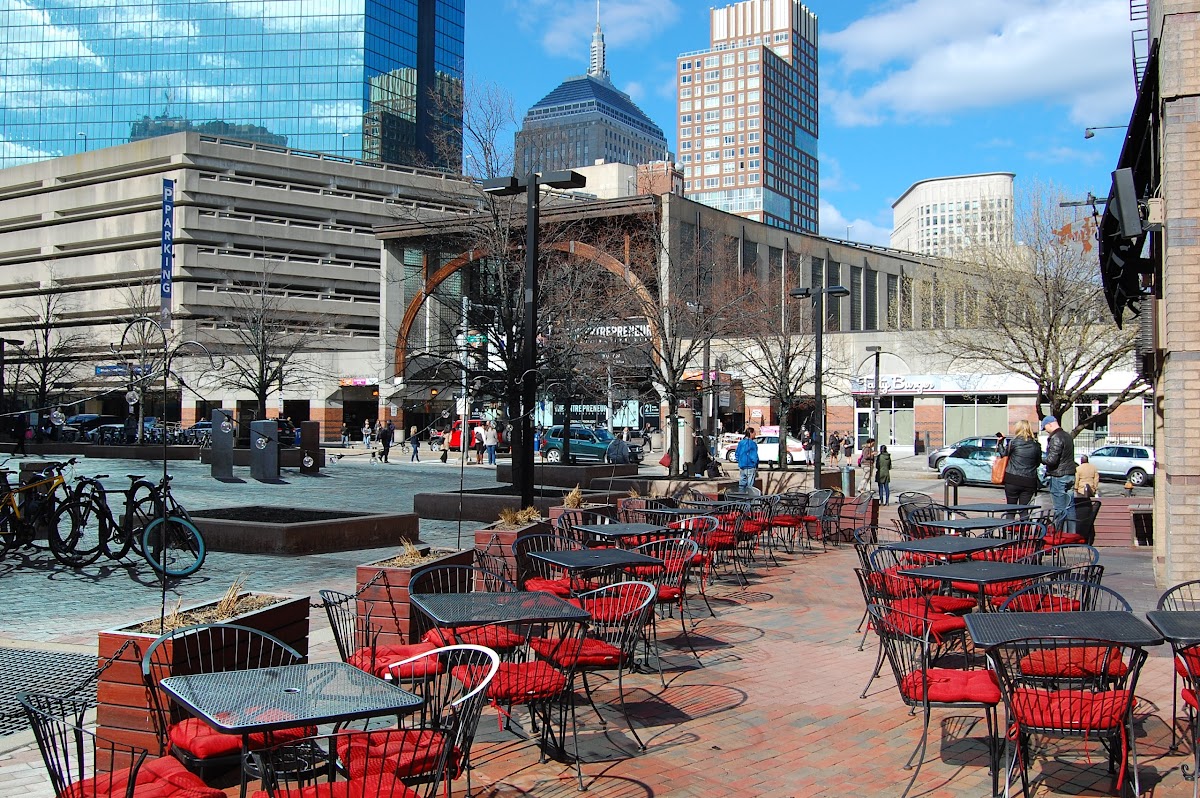 The Salty Pig - Romantic date spot in Boston