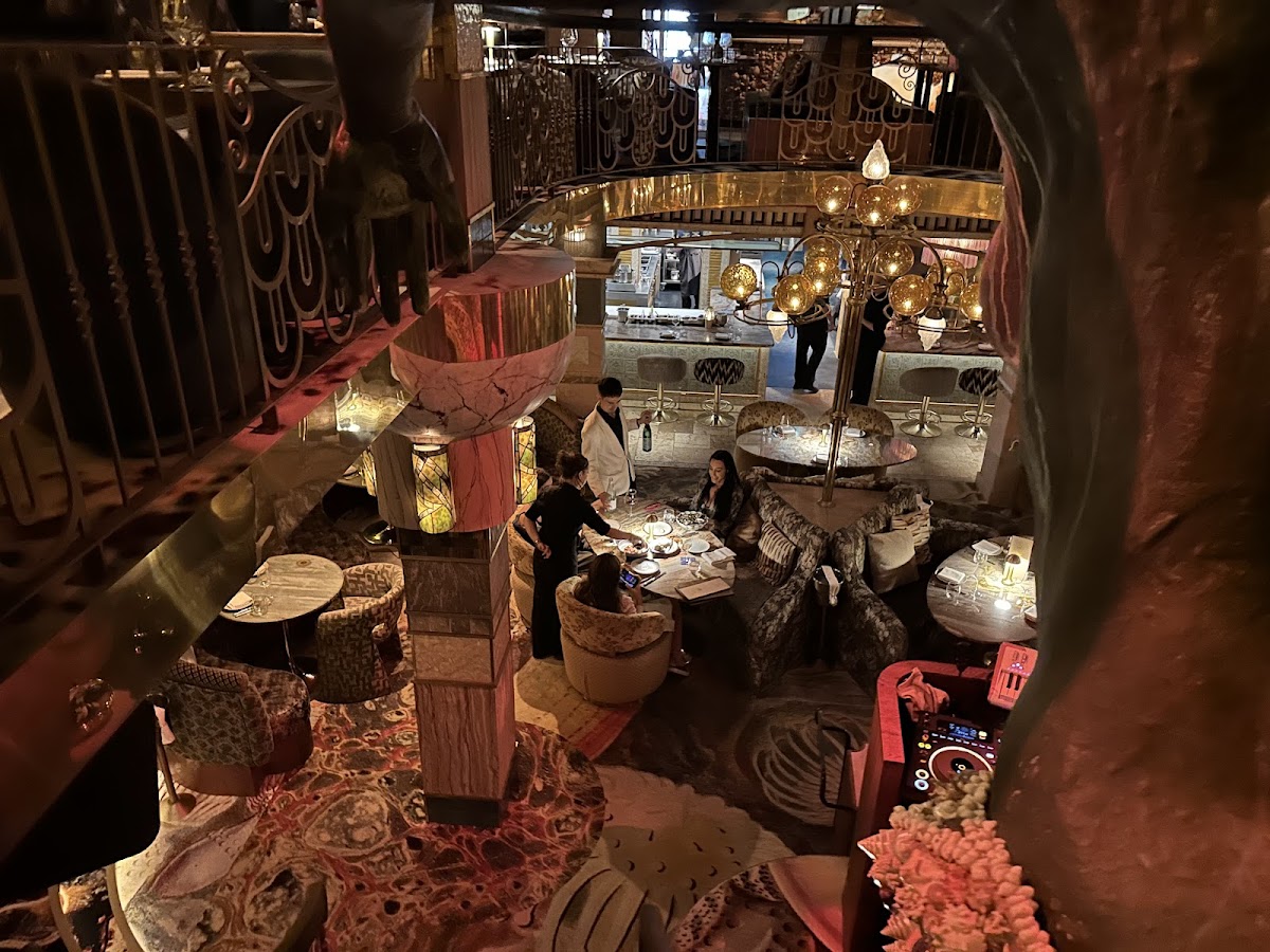 The SIREN Restaurant & Bar 3