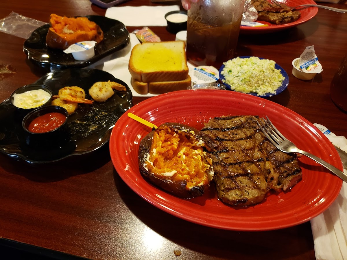 Tony's Steak Barn, photo 4