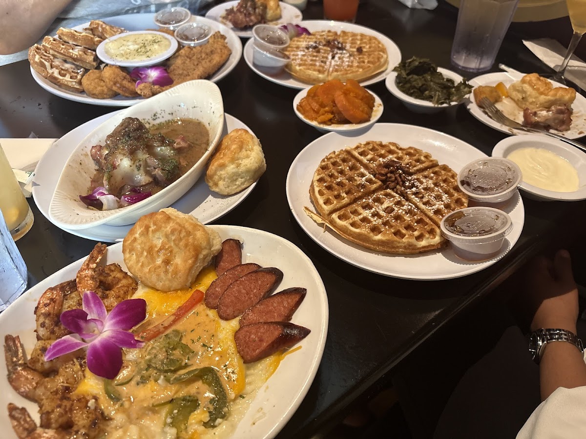 T'S BRUNCH BAR CUMBERLAND MALL 4