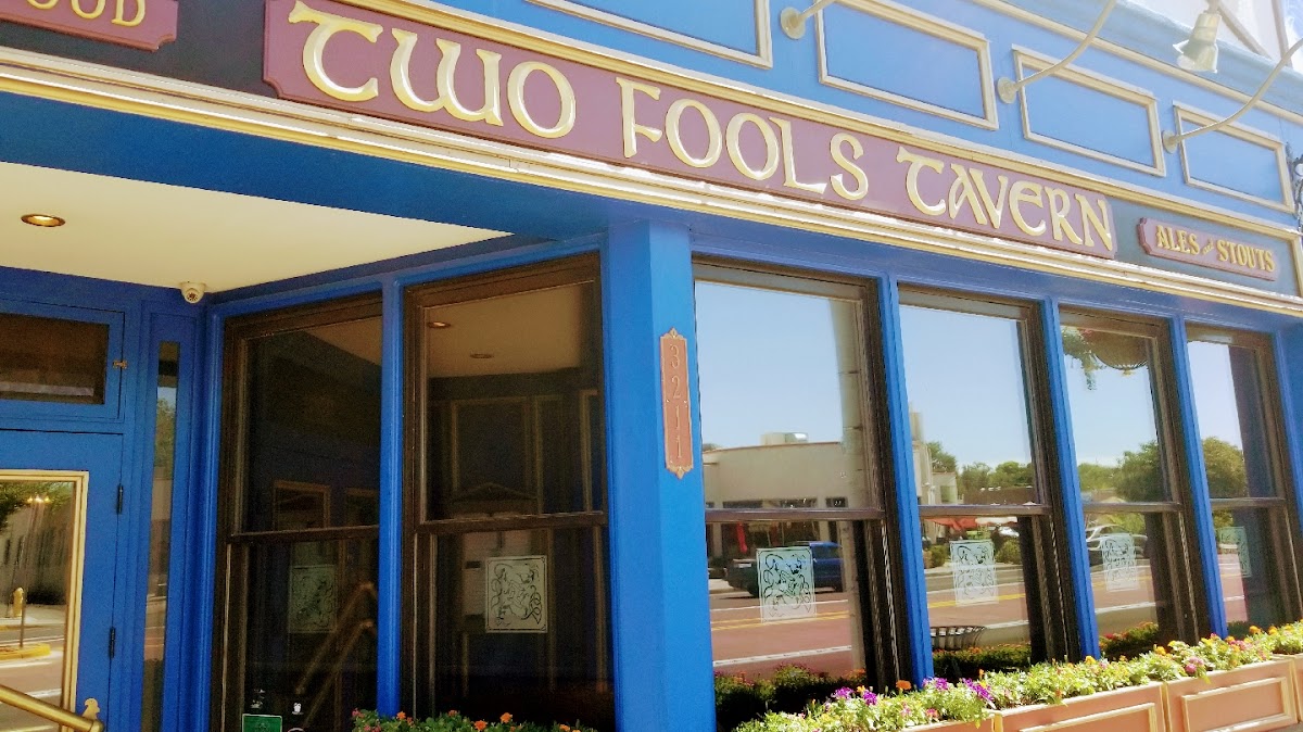 Two Fools Tavern, foto 1